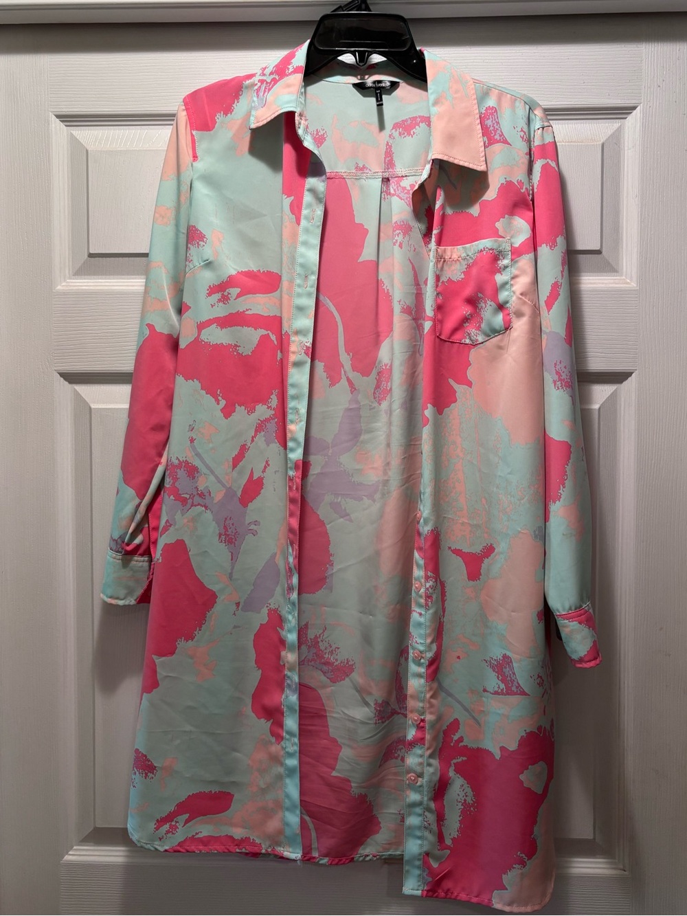 Daisy Fuentes Pink & Mint Abstract Button Tunic/Swim Cover 🌸